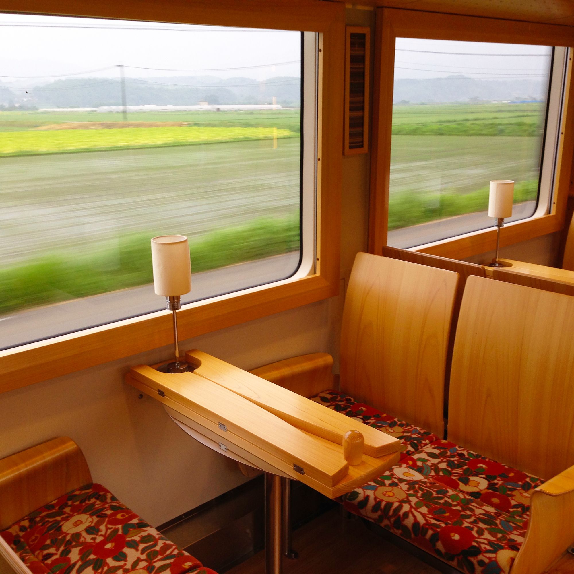 A single-car Kuma River Railway train on the line between Hitoyoshi Onsen and Yunomae