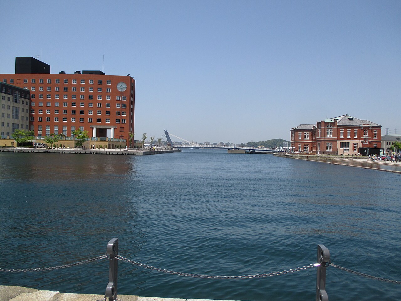 The harbor at Mojiko Retro, with the Blue Wing Moji drawbridge and the waterfront hotel seen across the water